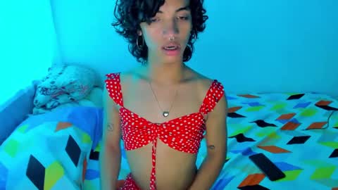 Snapshot of engel20042001 chatting on December 21, 6:55 pm engel20042001 online show from December 21, 6:55 pm