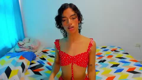 Snapshot of engel20042001 chatting on December 23, 3:55 pm engel20042001 online show from December 23, 3:55 pm