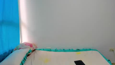 Snapshot of engel20042001 chatting on December 27, 7:14 pm engel20042001 online show from December 27, 7:14 pm