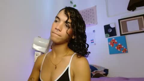 Snapshot of engel20042001 chatting on October 7, 11:51 am engel20042001 online show from October 7, 11:51 am