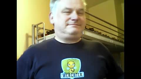 Snapshot of englishguysurrey chatting on December 15, 10:30 am englishguysurrey online show from December 15, 10:30 am