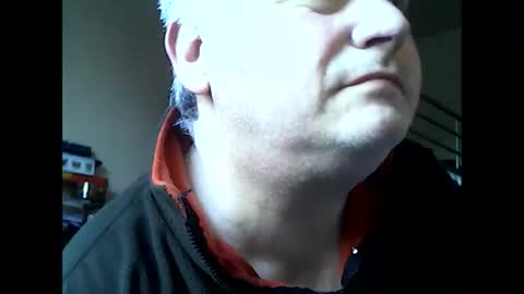 englishguysurrey online show from April 16, 5:41 am