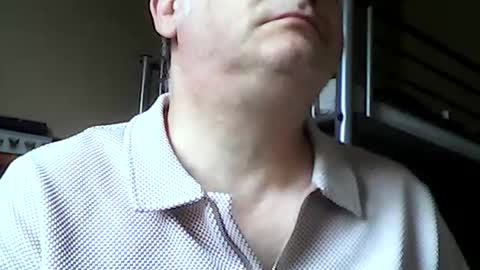 Snapshot of englishguysurrey chatting on July 13, 5:54 am englishguysurrey online show from July 13, 5:54 am