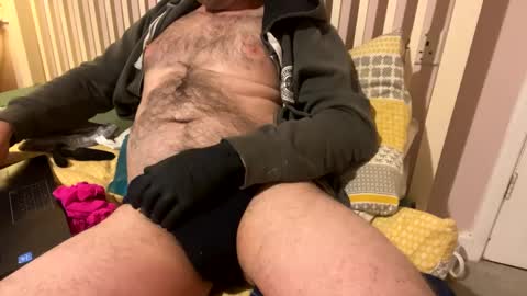 Snapshot of englishshyguyuk chatting on December 3, 8:28 pm englishshyguyuk online show from December 3, 8:28 pm