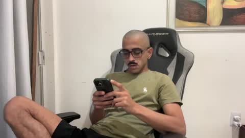 Snapshot of enjoythetrip chatting on June 20, 6:05 am Luke online show from June 20, 6:05 am