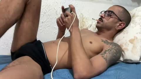 Snapshot of enjoythetrip chatting on July 30, 2:21 am Luke online show from July 30, 2:21 am
