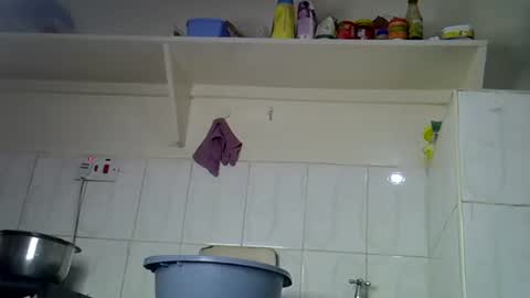 enkarxx online show from April 2, 1:36 am