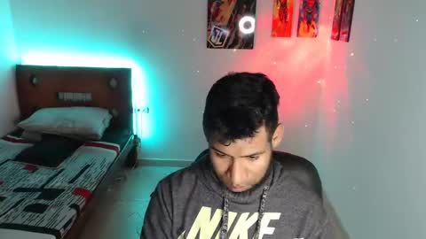 enriblack92 online show from December 28, 2:43 am