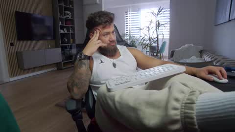 Erik online show from March 10, 3:20 pm