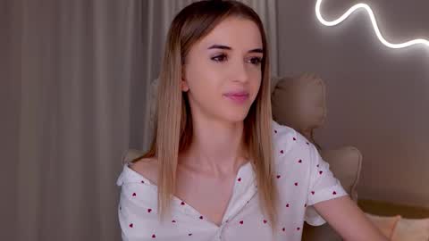 entya online show from February 8, 6:50 am