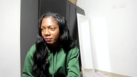Snapshot of enyelsalas2 chatting on April 13, 9:42 pm Angela online show from April 13, 9:42 pm
