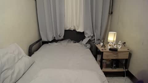 Snapshot of enzinoxx2024 chatting on October 3, 2:30 am enzo online show from October 3, 2:30 am