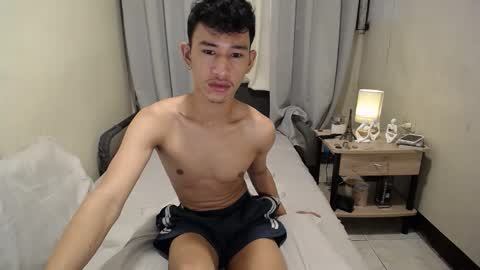 Snapshot of enzinoxx2024 chatting on October 8, 7:28 am enzo online show from October 8, 7:28 am