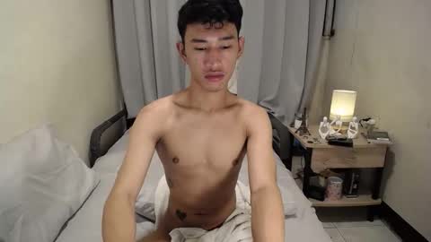 Snapshot of enzinoxx2024 chatting on October 18, 7:42 am enzo online show from October 18, 7:42 am