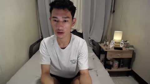 Snapshot of enzinoxx2024 chatting on October 22, 6:51 pm enzo online show from October 22, 6:51 pm