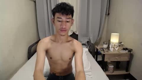 Snapshot of enzinoxx2024 chatting on October 31, 4:41 pm enzo online show from October 31, 4:41 pm