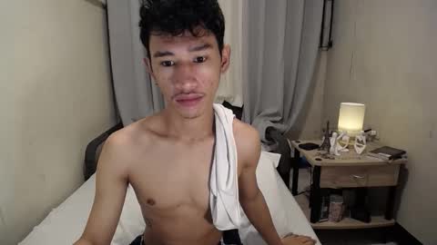 Snapshot of enzinoxx2024 chatting on November 5, 10:54 pm enzo online show from November 5, 10:54 pm