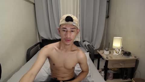 Snapshot of enzinoxx2024 chatting on November 26, 1:45 pm enzo online show from November 26, 1:45 pm