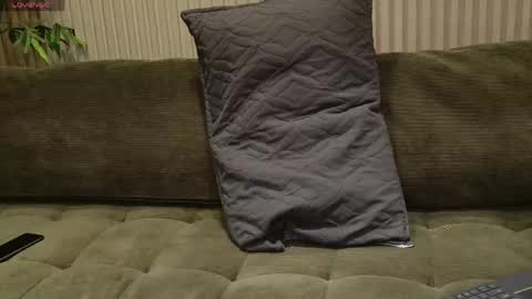 enzo_steel online show from April 14, 12:27 am