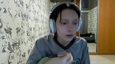 Lucy NEXT STREAM January 5 HNY  online show from April 8, 1:49 am