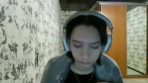 Lucy NEXT STREAM January 5 HNY  online show from April 15, 2:40 am