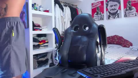 Snapshot of eren_blade_ chatting on September 18, 3:19 am Tht BOSS Eren online show from September 18, 3:19 am