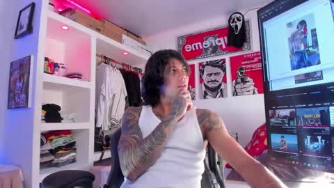 Snapshot of eren_blade_ chatting on October 29, 8:54 pm Tht BOSS Eren online show from October 29, 8:54 pm