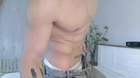 Eric Crush online show from April 1, 4:02 am