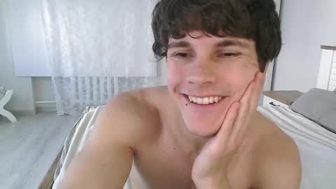 Eric Crush online show from June 9, 4:02 am