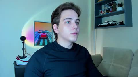 Snapshot of eric_ether chatting on September 9, 7:46 pm Eric online show from September 9, 7:46 pm