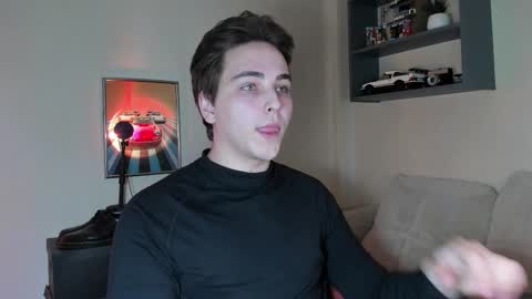 Snapshot of eric_ether chatting on November 30, 8:13 pm Eric online show from November 30, 8:13 pm