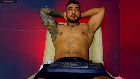 Snapshot of eric_harrison1 chatting on June 15, 10:01 pm Brayan online show from June 15, 10:01 pm