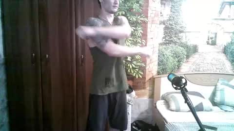 Snapshot of eric_the_vikking chatting on September 15, 11:54 am Eric online show from September 15, 11:54 am