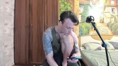 Snapshot of eric_the_vikking chatting on September 18, 4:36 am Eric online show from September 18, 4:36 am