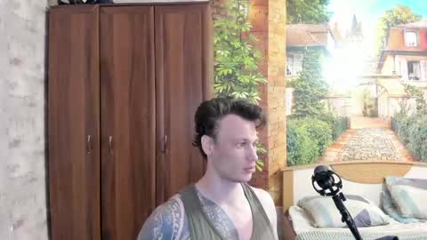 Snapshot of eric_the_vikking chatting on September 19, 7:10 am Eric online show from September 19, 7:10 am