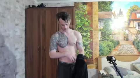 Snapshot of eric_the_vikking chatting on September 23, 5:49 pm Eric online show from September 23, 5:49 pm