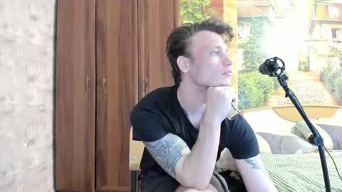 Snapshot of eric_the_vikking chatting on September 26, 5:55 am Eric online show from September 26, 5:55 am