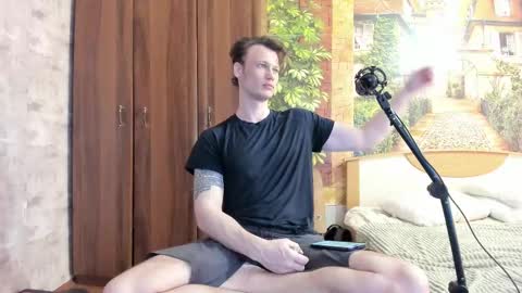 Snapshot of eric_the_vikking chatting on September 30, 6:07 am Eric online show from September 30, 6:07 am