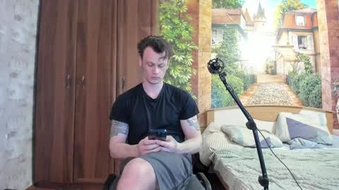 Snapshot of eric_the_vikking chatting on October 1, 2:23 pm Eric online show from October 1, 2:23 pm