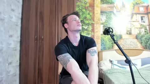 Snapshot of eric_the_vikking chatting on October 8, 11:41 am Eric online show from October 8, 11:41 am