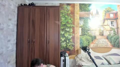 Snapshot of eric_the_vikking chatting on October 27, 12:31 pm Eric online show from October 27, 12:31 pm