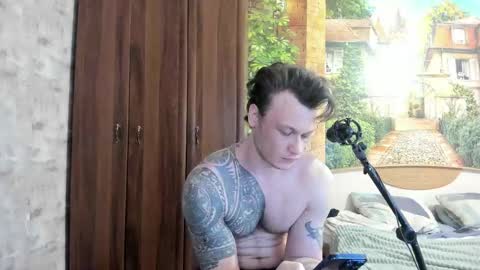 Snapshot of eric_the_vikking chatting on November 1, 9:00 am Eric online show from November 1, 9:00 am