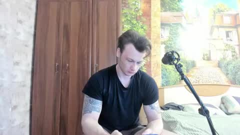 Snapshot of eric_the_vikking chatting on November 4, 8:02 am Eric online show from November 4, 8:02 am