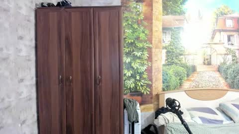 Snapshot of eric_the_vikking chatting on November 6, 1:28 am Eric online show from November 6, 1:28 am