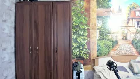 Snapshot of eric_the_vikking chatting on November 12, 2:28 pm Eric online show from November 12, 2:28 pm