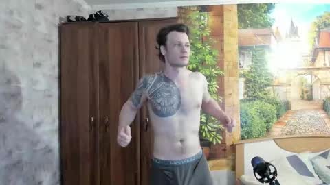 Snapshot of eric_the_vikking chatting on November 18, 2:54 pm Eric online show from November 18, 2:54 pm