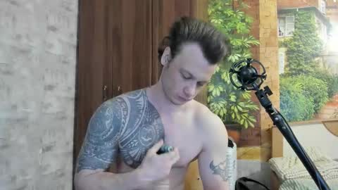 Snapshot of eric_the_vikking chatting on November 22, 12:53 am Eric online show from November 22, 12:53 am