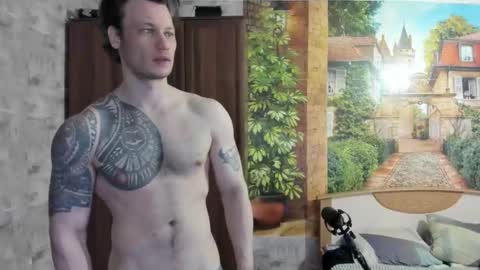 Snapshot of eric_the_vikking chatting on November 30, 1:20 am Eric online show from November 30, 1:20 am