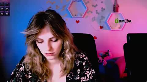 Snapshot of erica_breeze chatting on October 15, 5:40 am your dear Erica  online show from October 15, 5:40 am