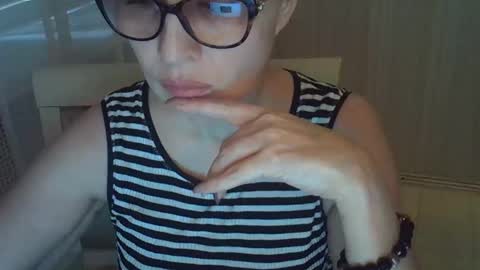 erica_lynn online show from April 15, 1:18 pm